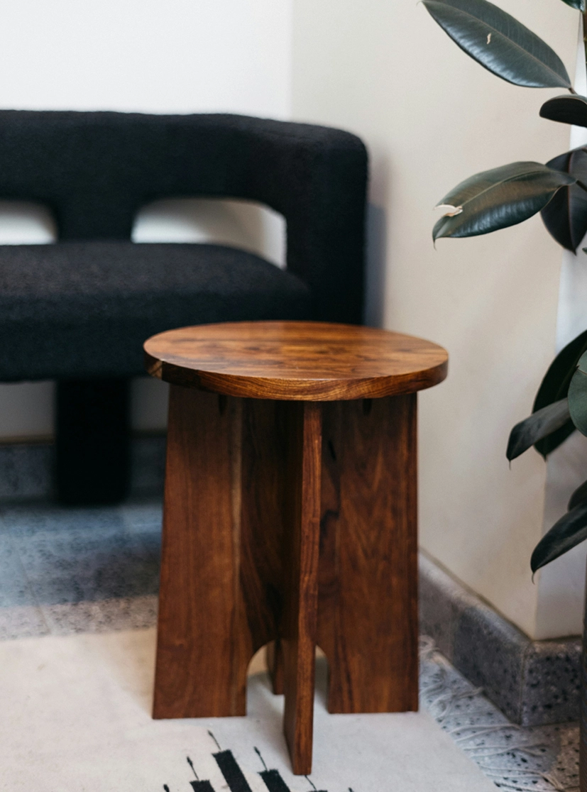 kleinmöbel-unsplash-jason-leung