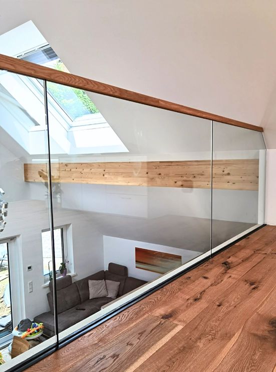 Glasgeländer im Lungau