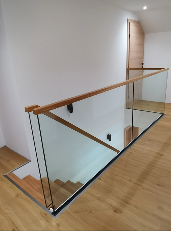 Galerie-glasgelaender (4)